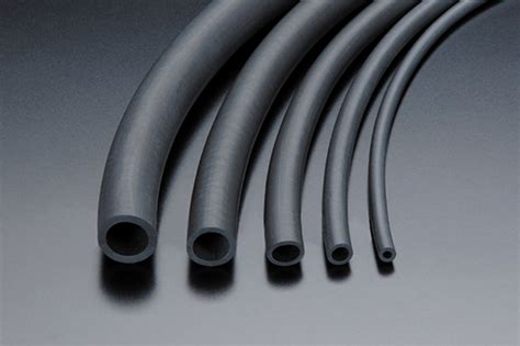  Fluor rubber: Revolutionair materiaal voor extreem hoge temperaturen en chemische bestendigheid!